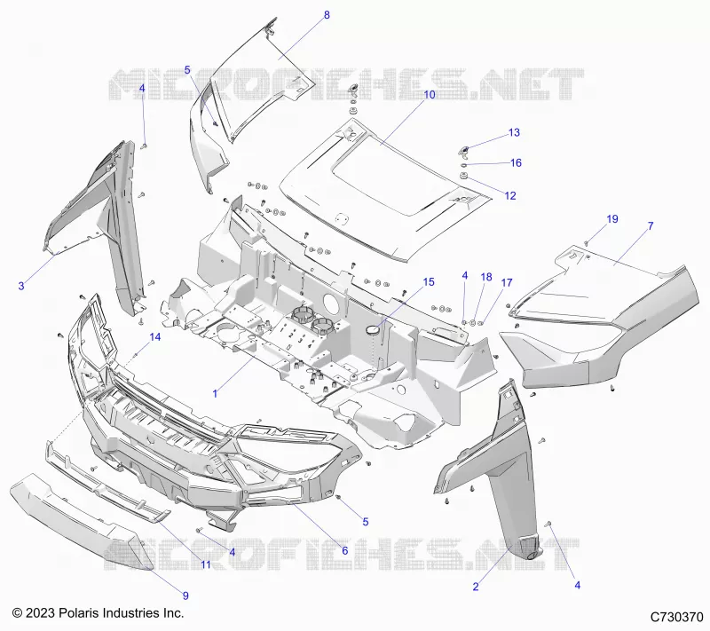 CAPUCHA AND FRONT FENDERS